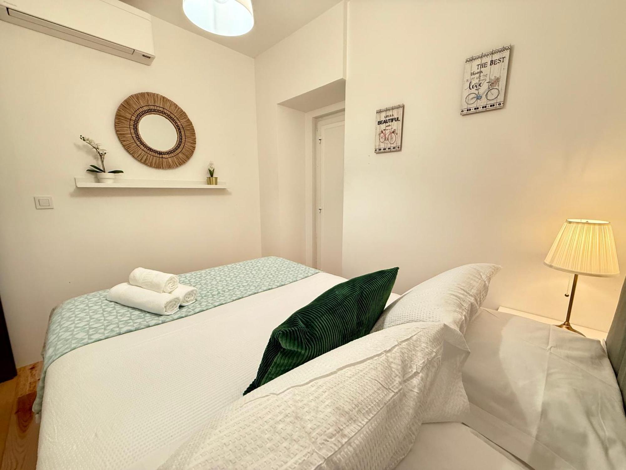 Apto Com 2 Quartos Central Apartment Lisbon Bagian luar foto